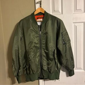 Smoke Rise Classic Military Bomber Jacket in Olive size XL